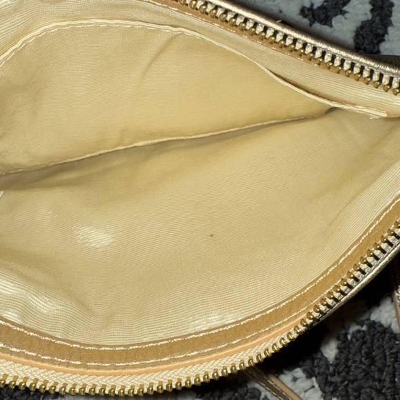 Lilly Pulitzer Gold Crossbody Bag - Picture 10 of 11